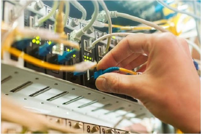 An Ultimate Guide About Understanding Hosted VOIP Phone Systems - Business News Net Worth