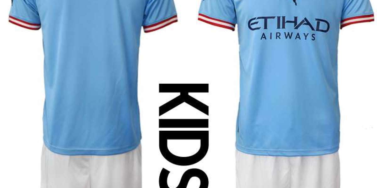 Neuankömmling Kinder Manchester City FC 2022/23 Heimtrikots