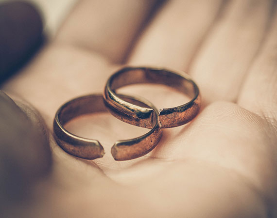Divorce or Separation Lawyers Consultation | Advance Family Law