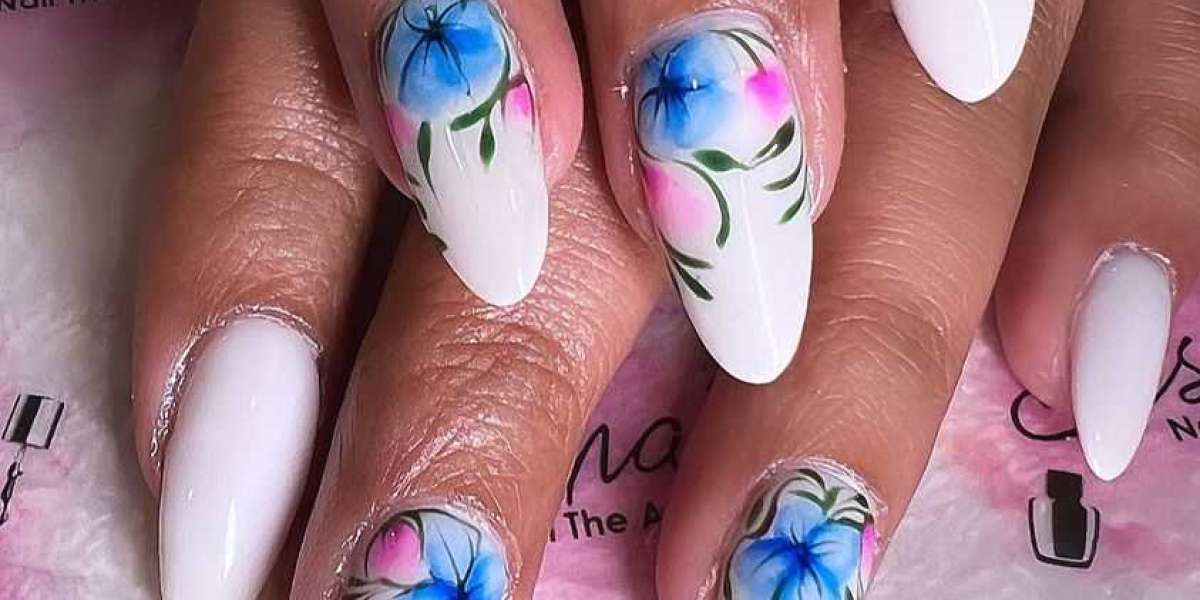 Gel Polish Nail Art Services In Noida