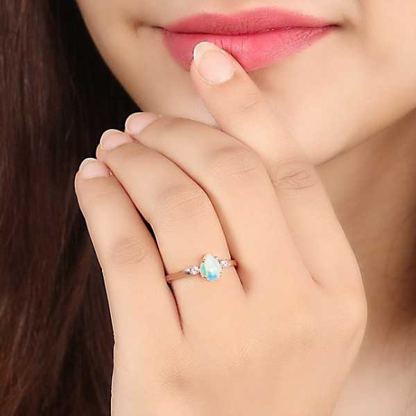 Zoya arya