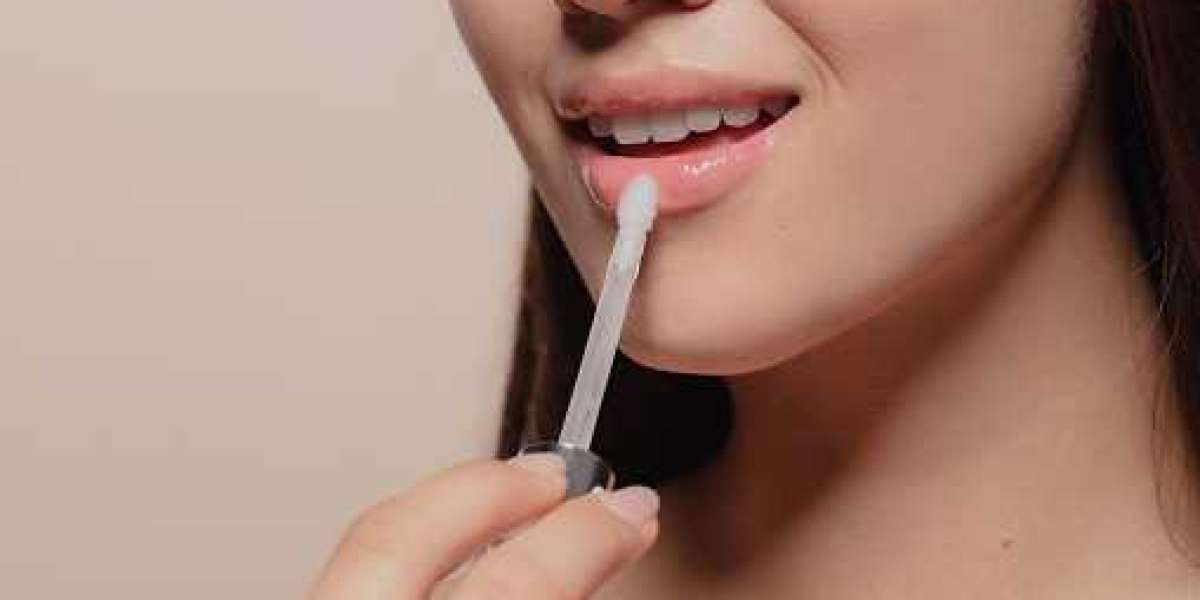 Lip Gloss Market Share, Segmentation of Top Companies, and Forecast 2027