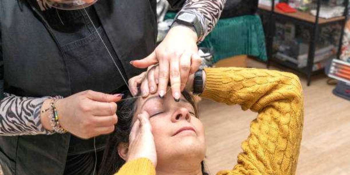 Eyebrow threading services