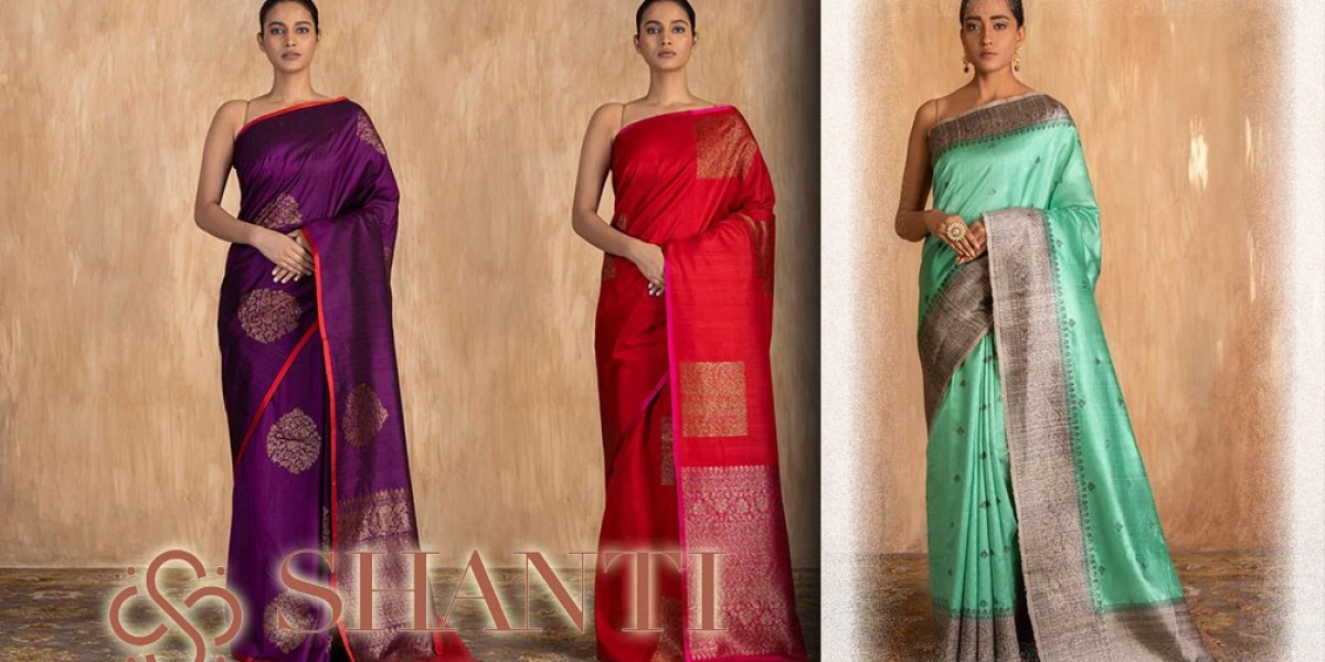 Get a Regal Look with Banarasi Raw Silk Sarees