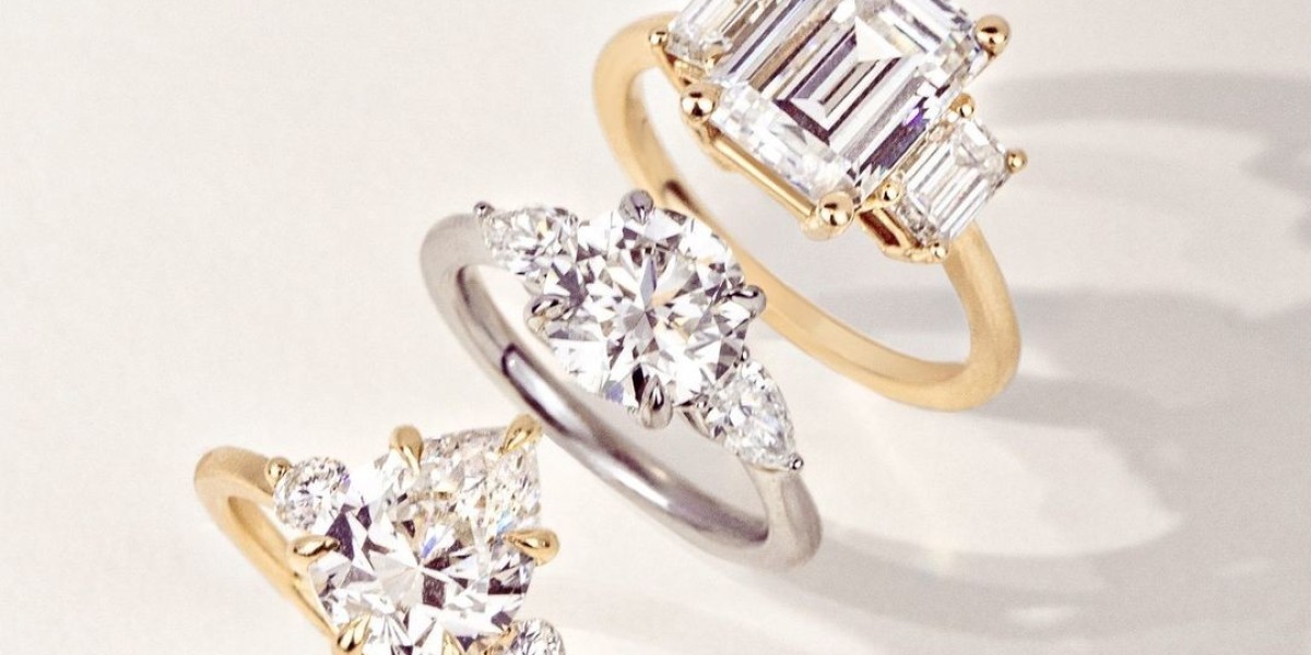 Radiant Cut Engagement Rings