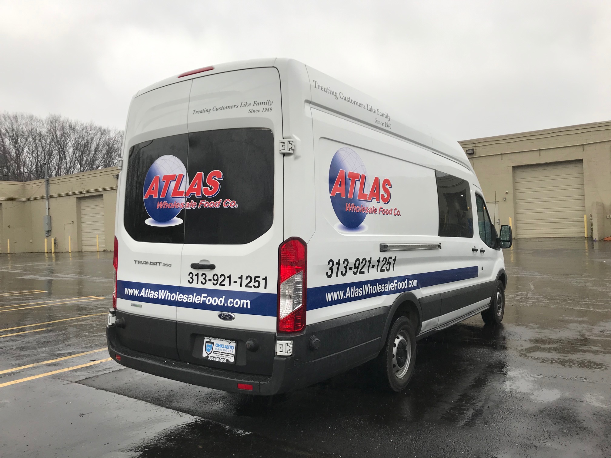 Vinyl Lettering Near Me: Michigan Buyer's Guide | SignScapes