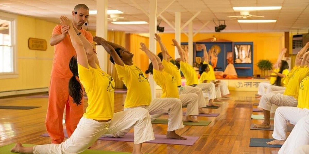 300 hour yoga teacher training in Rishikesh