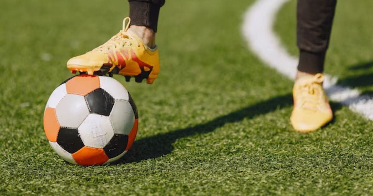 Why Are Professional Soccer Players Turning to Barefoot Shoes?