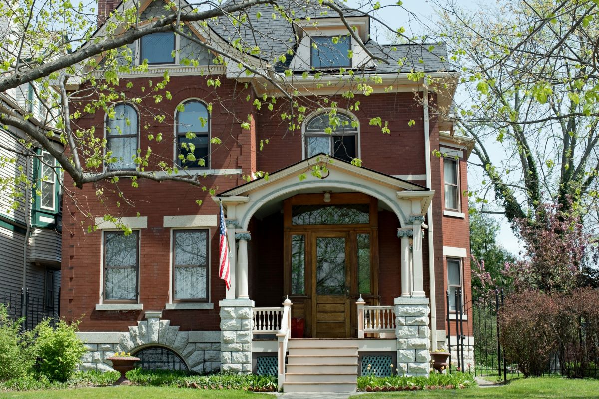 How to Find Fixer-Upper Homes: A Comprehensive Guide for Homebuyers - Alternative Mindset