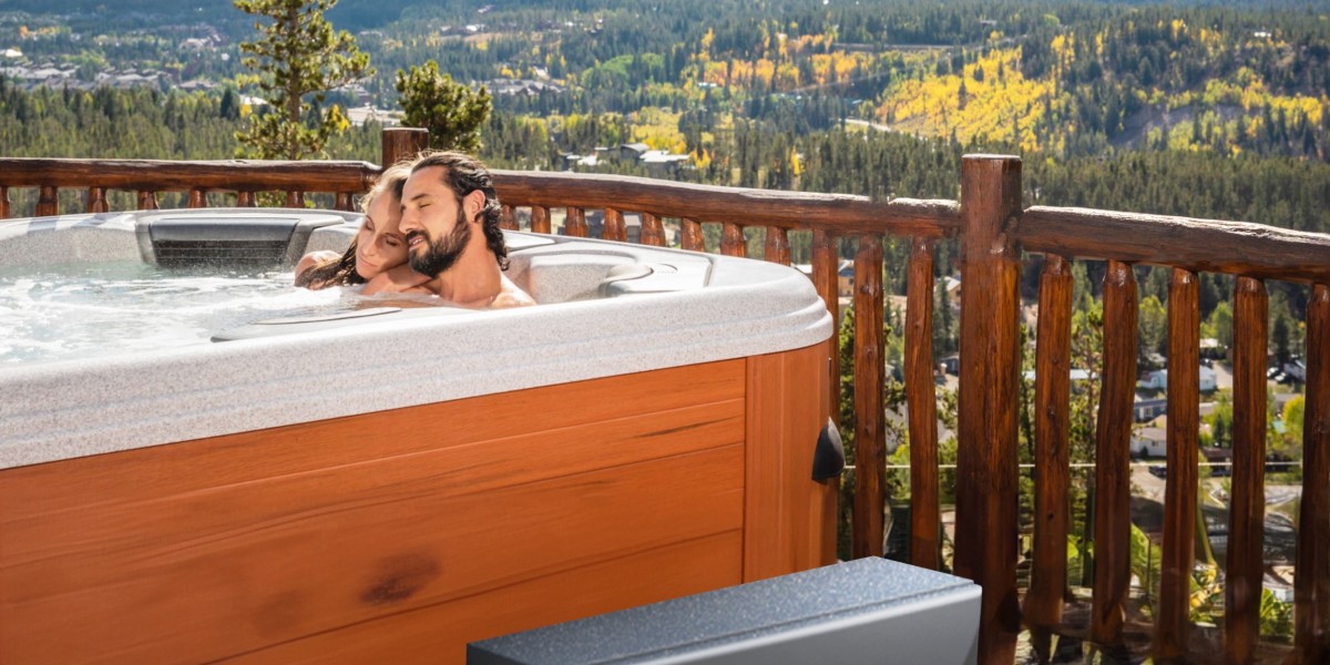 Hot Tub Haven: A Look at 6 Varieties to Keep You Cozy in Any Season