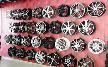 Tyre Shop & Car Tyre Dealer in Ahmedabad  | Mag(Alloy) Wheels | Pirelli, Yokohama, BMW, Michelin, Bridgestone, Mercedes, Volvo, Apollo Car Tire Shop  Dealers - Ahmedabad Tyre Service Store.