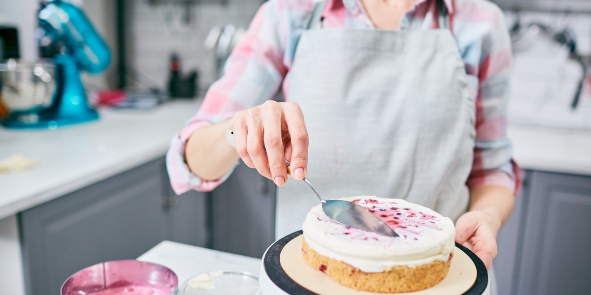 Custom Cake Bakers in Calgary NE