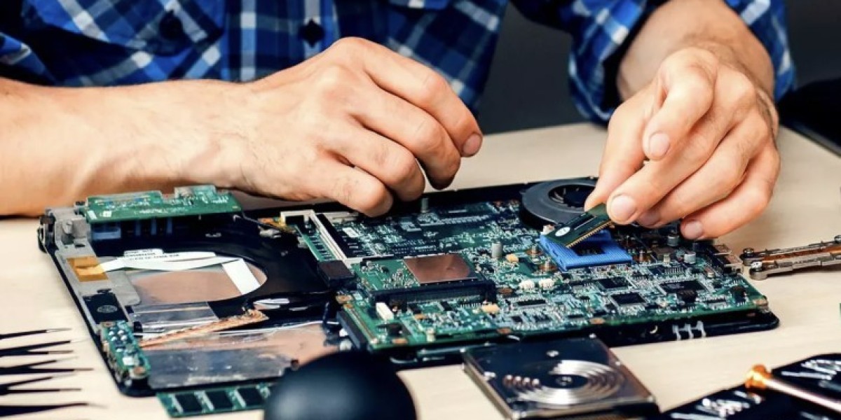 Reparatii laptop la Super preturi