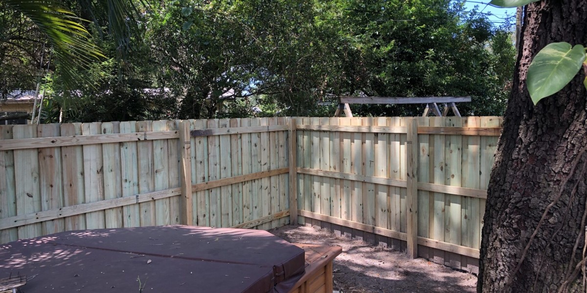 In what scenarios is temporary fencing most commonly used?