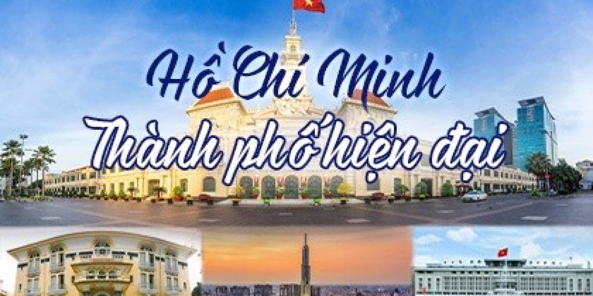 Công ty du lịch HelloVietTravel mướn gái xinh nhảy đầm ở bãi biển trong chuyến đi chơi