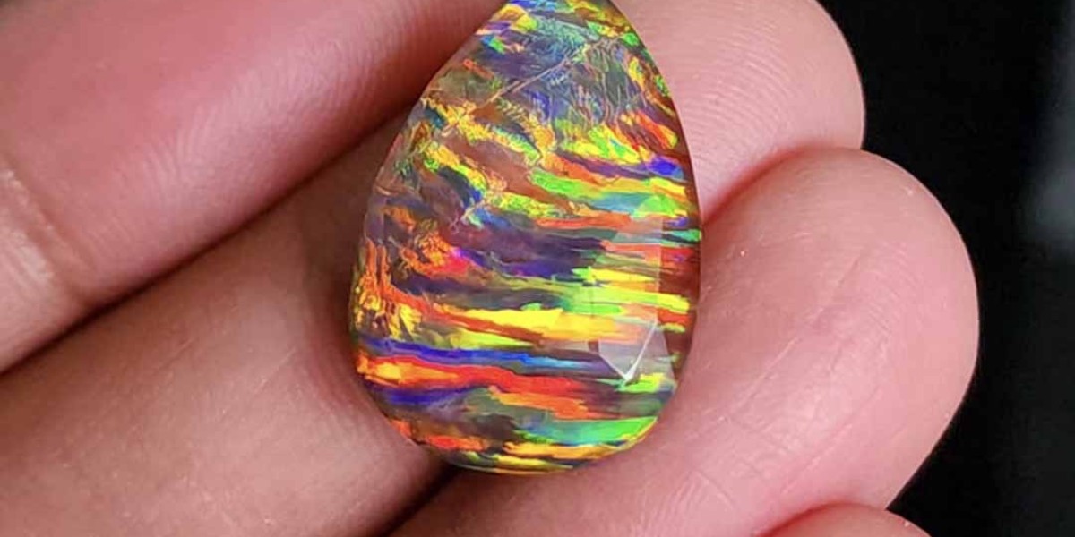 Cosmic Magnificence: The Celestial Glow of Aurora Opal