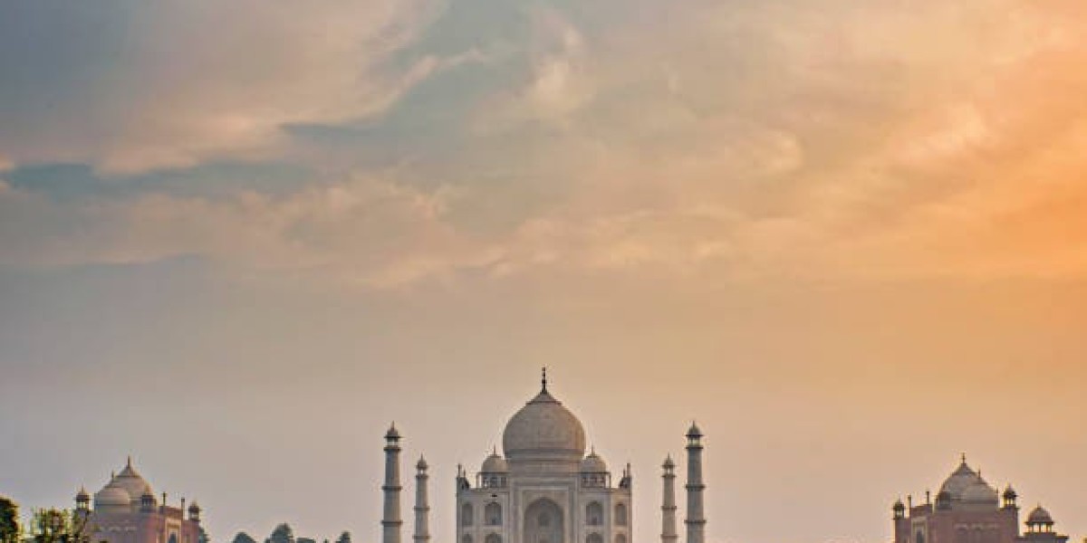 Luxury and Budget-Friendly Agra Tour Packages