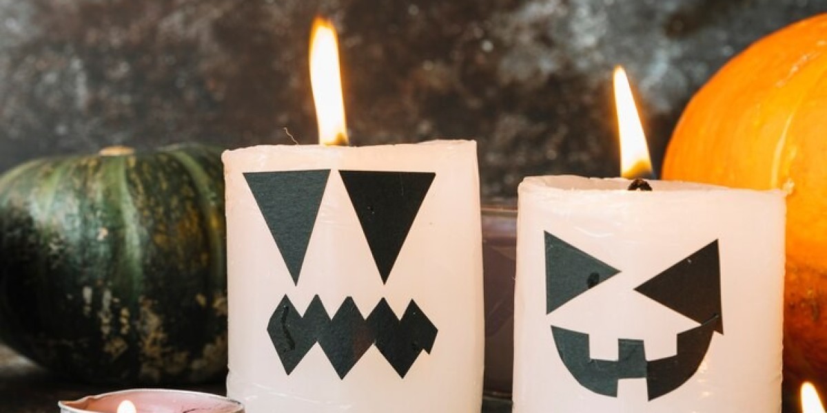 Spooky Elegance: Halloween Glasses and Cat Decor for Your Festive Celebrations