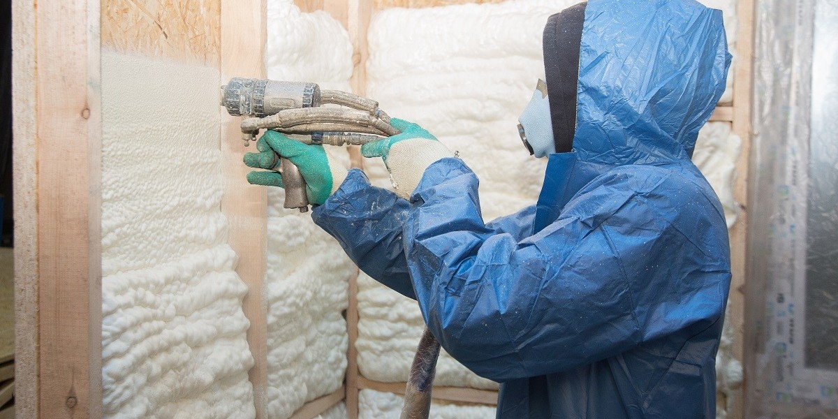 How Spray Foam Insulation Works to Seal Air Leaks