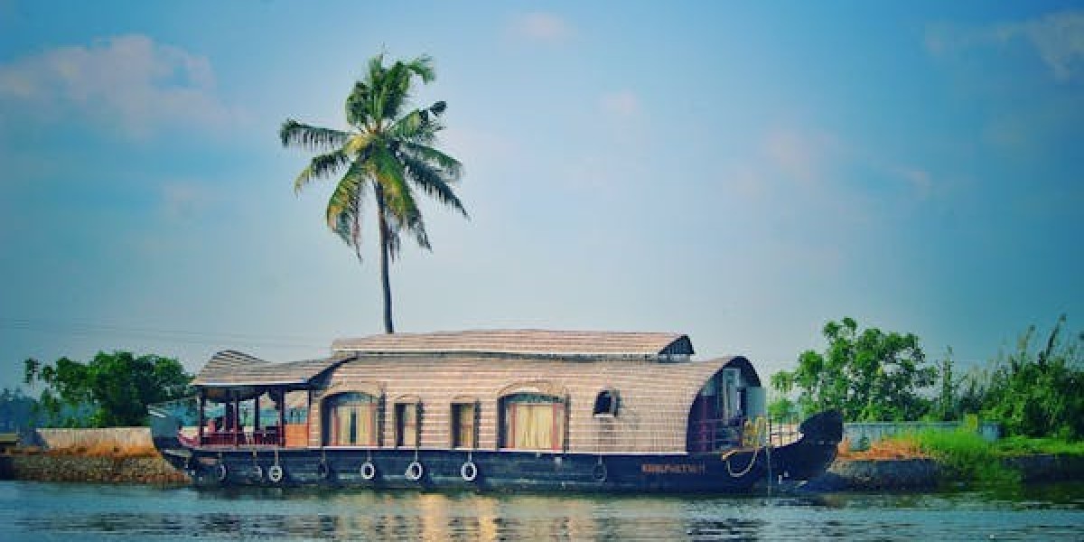 Top Kerala Tour Packages for a Memorable Family Trip