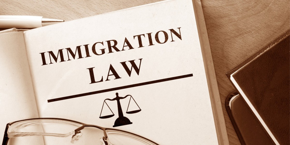 How Immigration Lawyers Help Navigate Complex UK Visa Applications