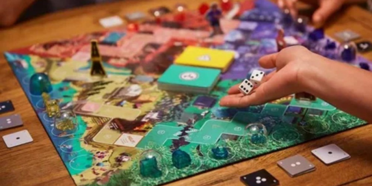 How the Right Board Game Box Composition Enhances the User Experience