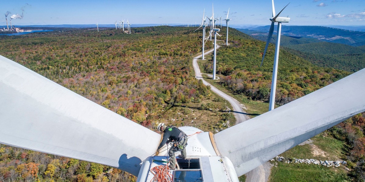 Wind Turbine Gear Oil Market: Leveraging Smart Lubrication Systems for Improved Efficiency