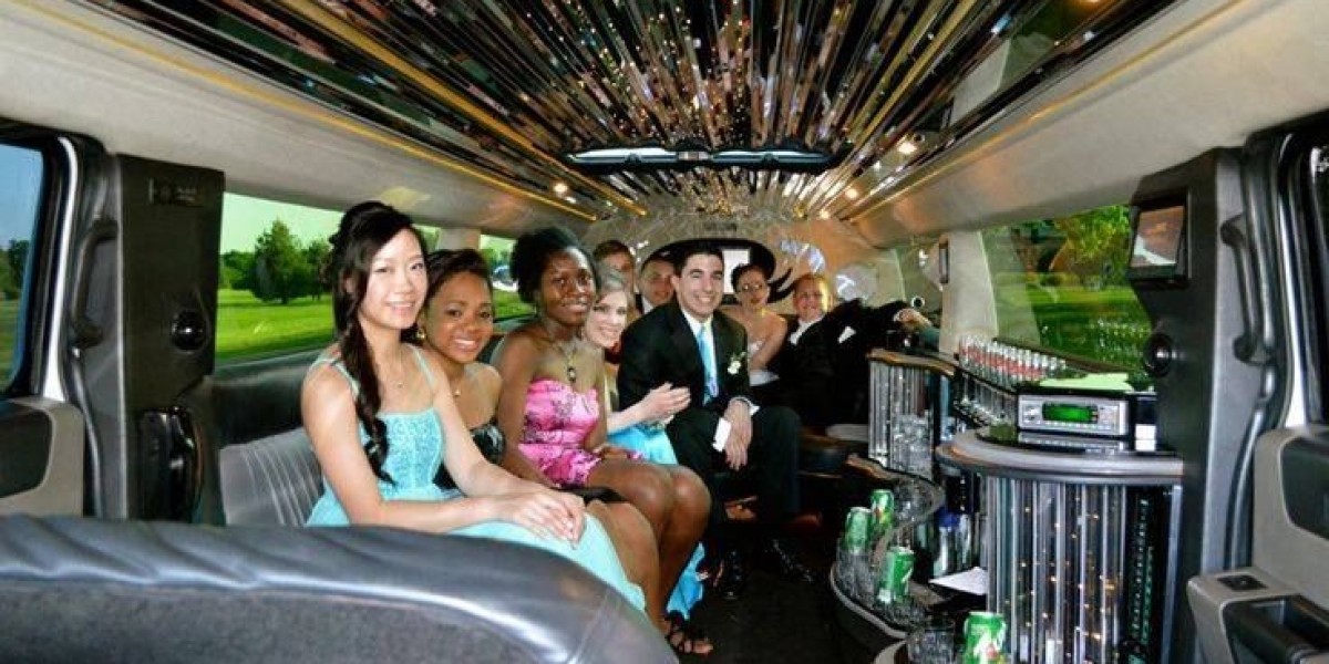 What Accessories Should You Consider for Luxury Prom Transportation?