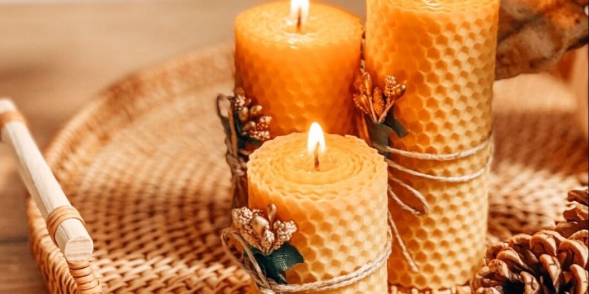 Light Up Your Home with Eco-Friendly, Handmade Candles by HolmeDesign