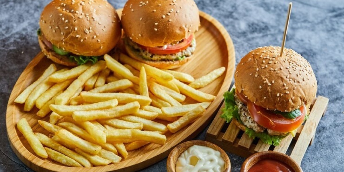 Fast Food Market Trends: What's Driving the Industry's Growth?