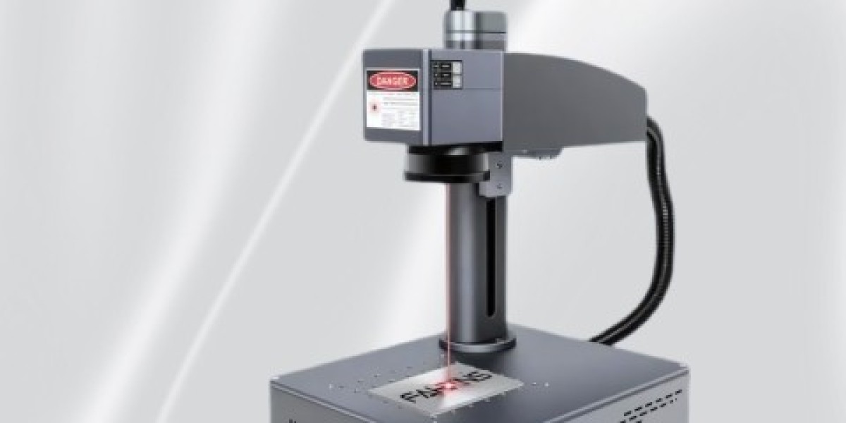 Innovazione e Precisione: Scopri la Macchina Marcatrice Laser MopaLaser