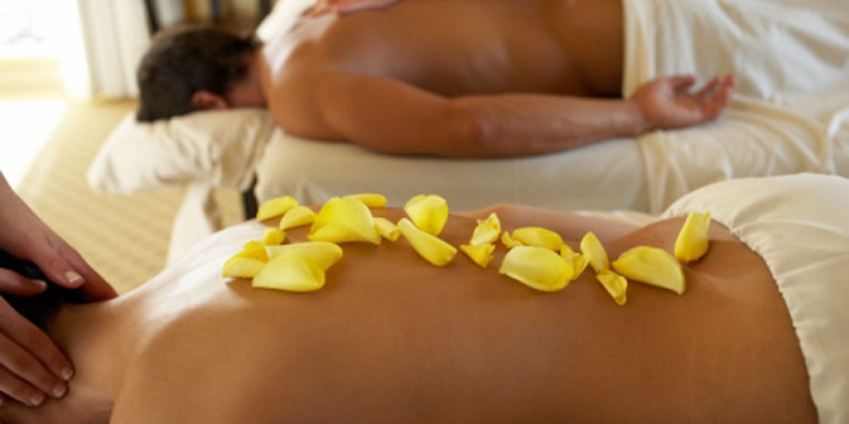 The Ultimate Guide to Couples Massage