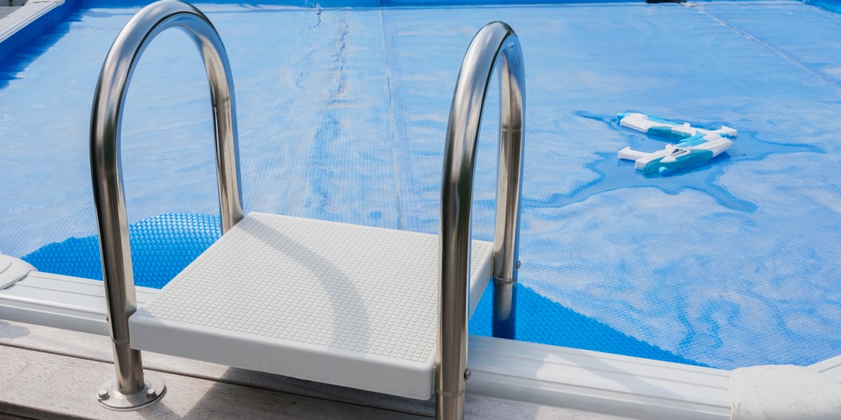 Choosing the Right Above Ground Pool Ladder for Your Pool