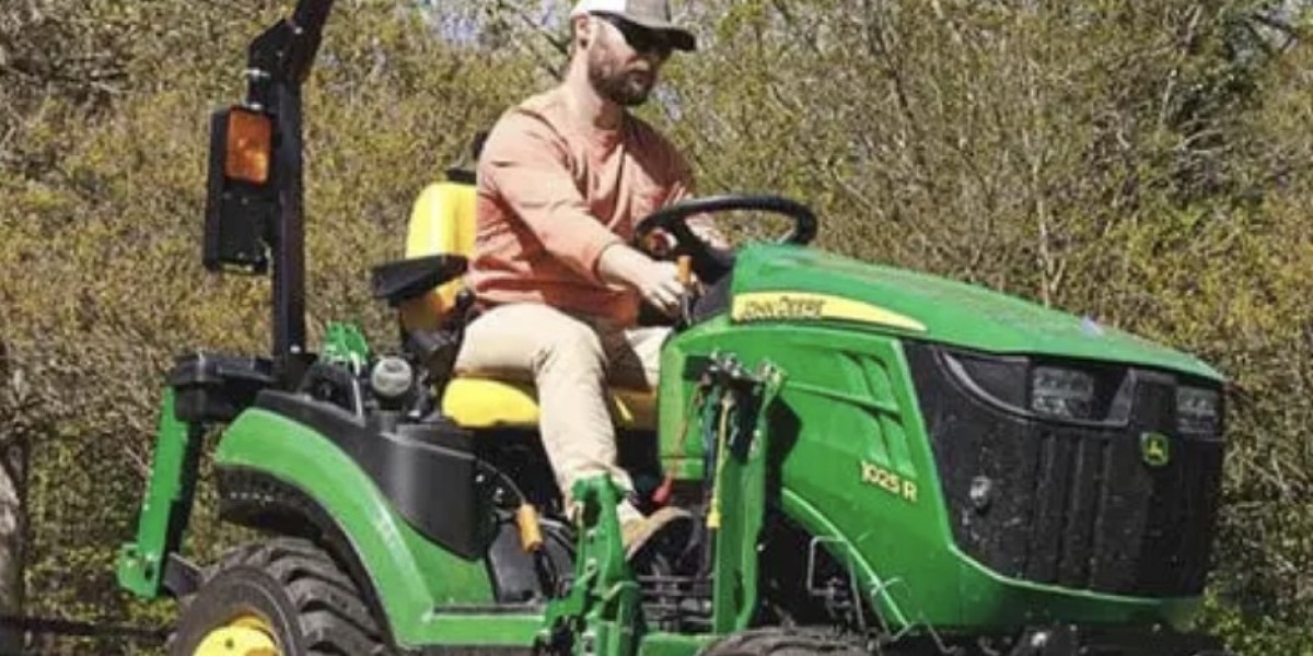 John Deere 1025R Tractor