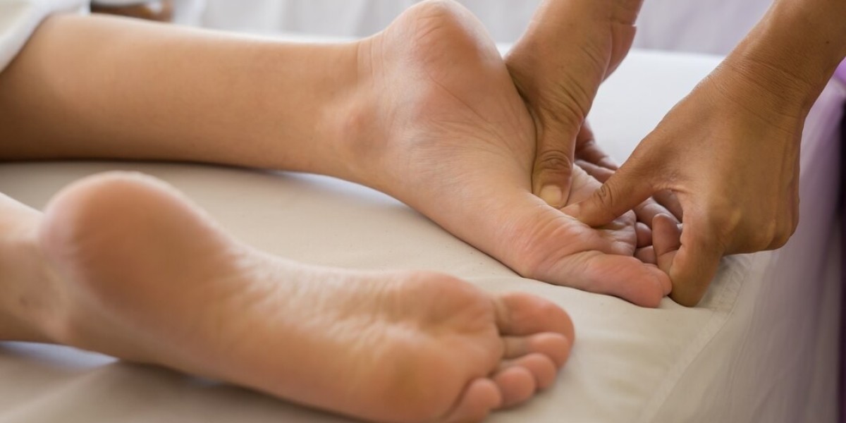 How to Choose the Best Foot Pain Treatment for Long-Term Relief and Comfort