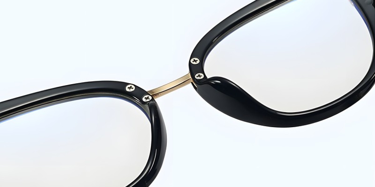 Frameless Eyeglasses Are Generally Lightweight