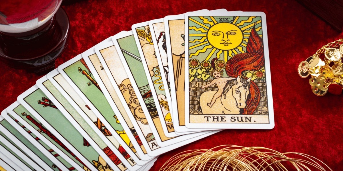 Tarot Card Reading Course in Mumbai - Master the Art with Divine