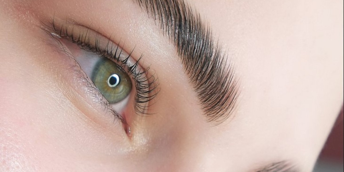 Brow Lamination Myths: Debunking Popular Misconceptions