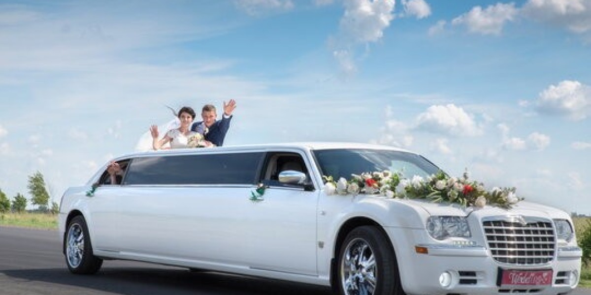 How to Create a Fun Experience with Your Wedding Limo