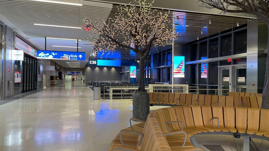 Frontier Airlines Dallas Fort Worth International Airport - DFW Terminal
