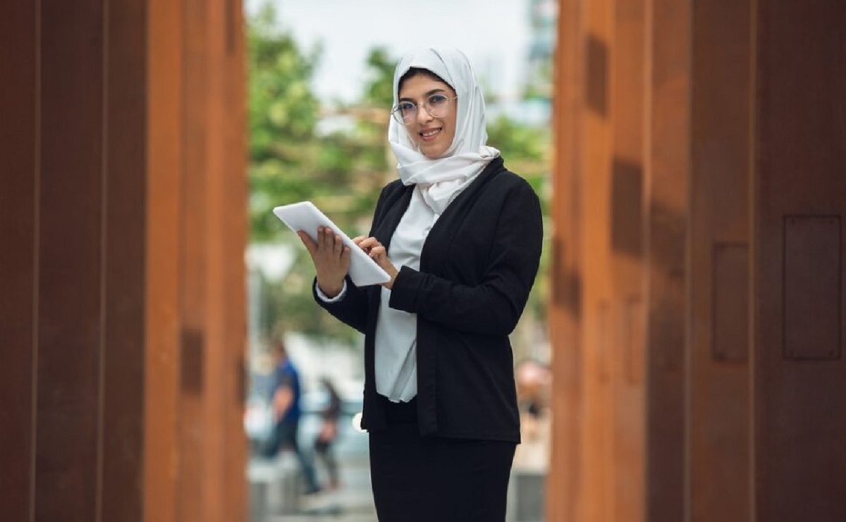 Why Hiring a Local Advocate in Dubai is Crucial for Legal Success?