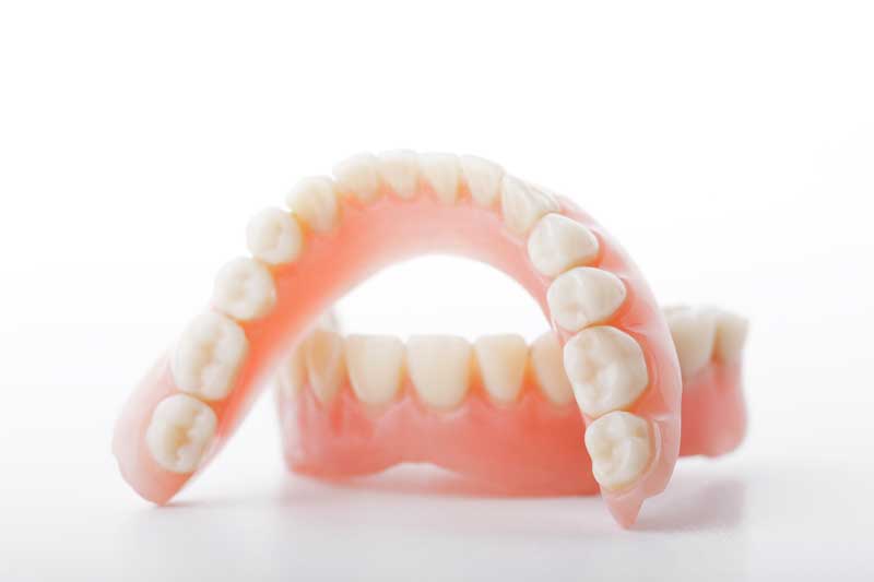 Custom Dentures in Hamilton | Red Rose Dentistry