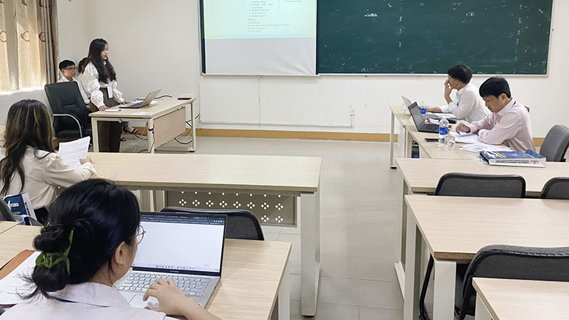 Viên chức có được thi chuyên viên chính không?