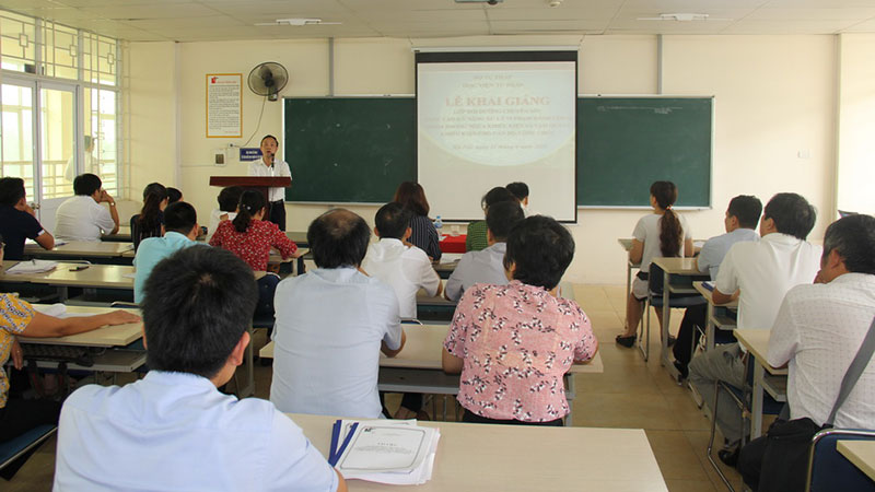 Download trọn bộ đề thi chuyên viên chính có đáp án 2025