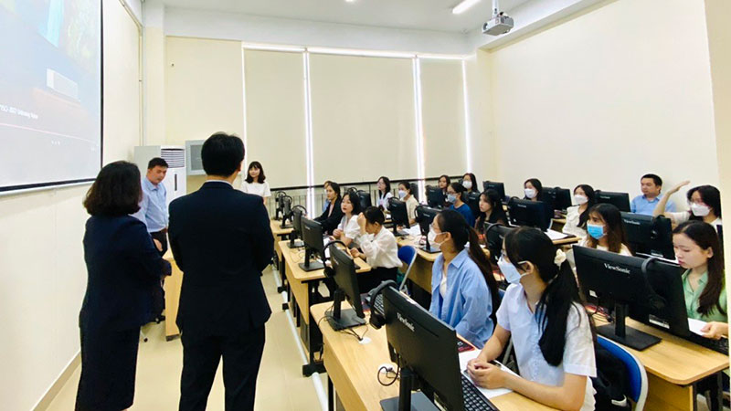 Tải 675 câu hỏi thi chuyên viên chính có đáp án file PDF