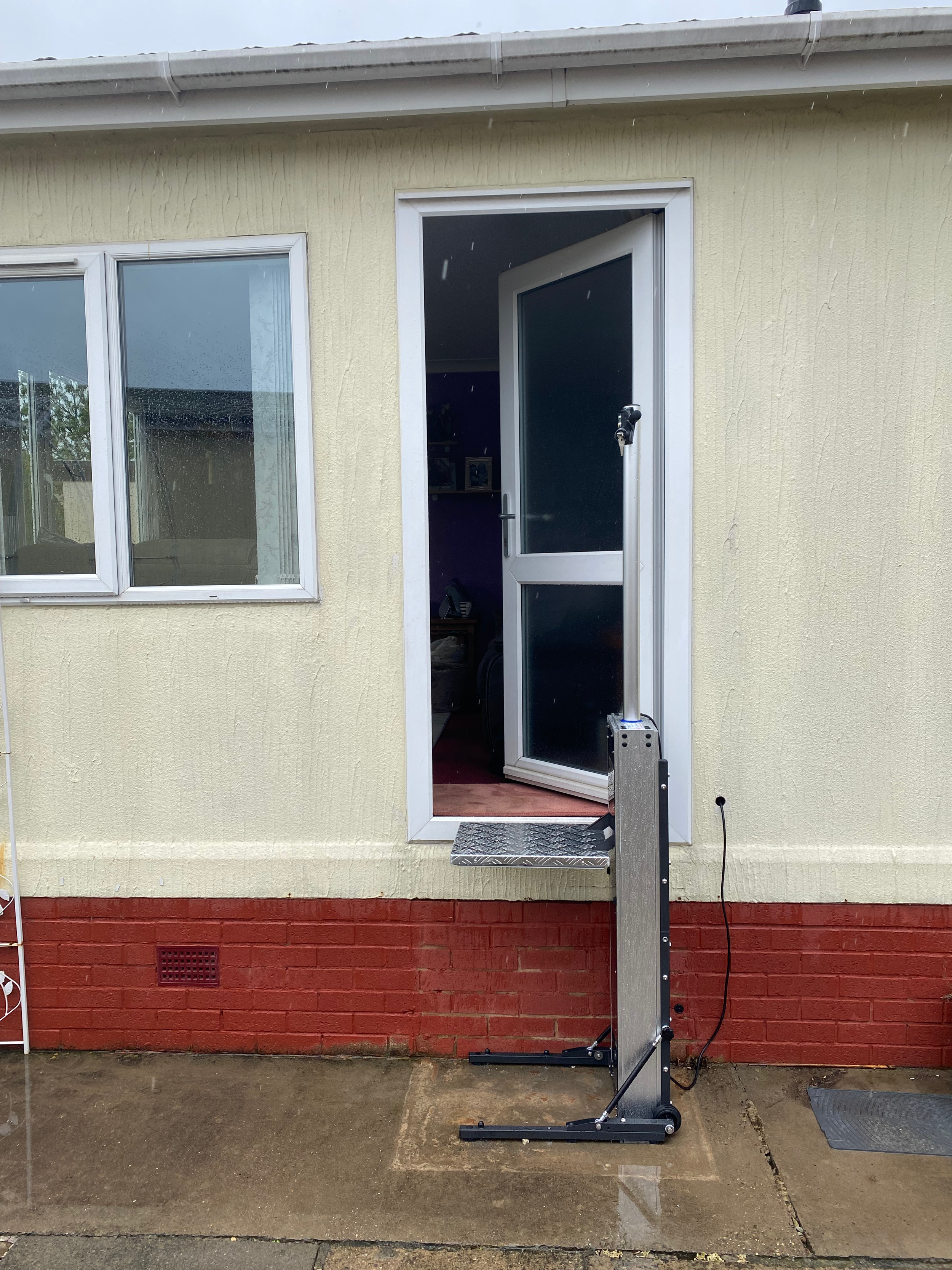 Portable Step Lift for Static Caravans | Motorstep UK