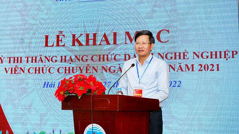 Chuyên viên chính là gì? Mã ngạch và cách tính bậc lương?