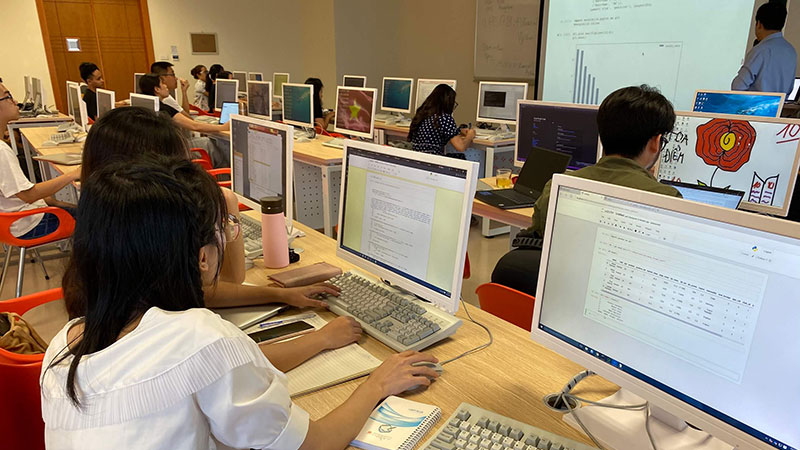 Tin học văn phòng văn phòng là gì? Cách tự học hiệu quả?