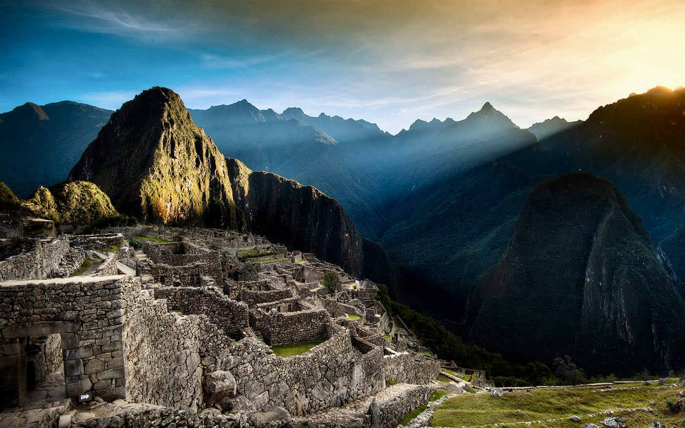 Inca Trail Tours & Packages - Guiding Machu Picchu