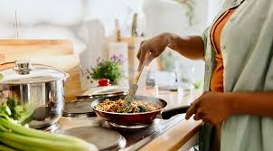 The Role of Diet in Reducing Inflammation and Fluid Retention - Super Herbal Care